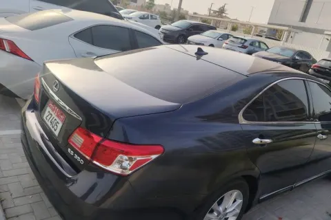 2011 Lexus ES 350 4 door 3.5L