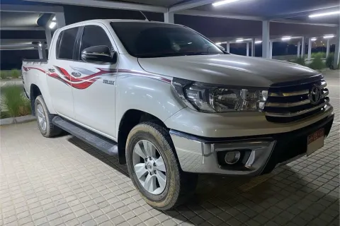 2020 Toyota Hilux 2.7 Double Cab 4x4 A/T Base