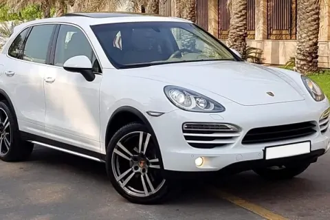 2015 Porsche Cayenne S E-Hybrid Platinum Edition