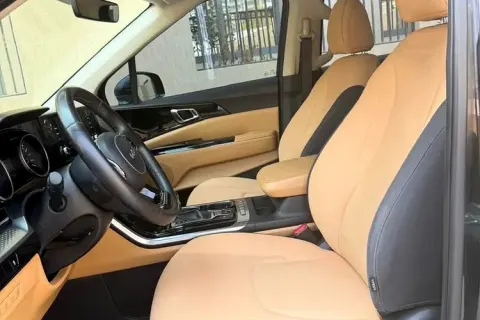 2023 KIA Carnival 3.5L GDI EX