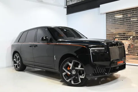 2021 Rolls Royce Cullinan Black Badge Cullinan