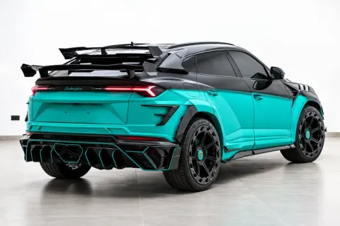 2020 Lamborghini Urus Performante