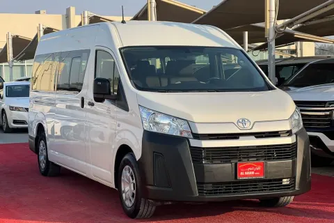 2024 Toyota Hiace 3.5L high roof commuter (13 seater)