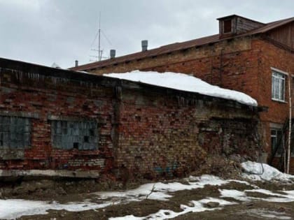 Глава Коми поручил решить проблему на подстанции скорой помощи в Печоре