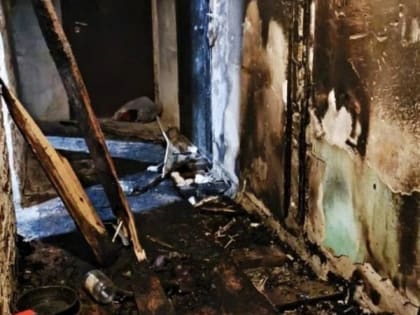 Из горящего многоквартирного дома в Ухте эвакуировались 30 человек