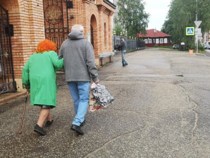 Пенсионер из Сыктывкара потребовал 5 миллионов за выплату пенсии на карту без его согласия