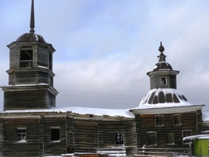 Волонтеры из Москвы и Ухты спасают церковь святого Николая Мирликийского в Усть-Выми
