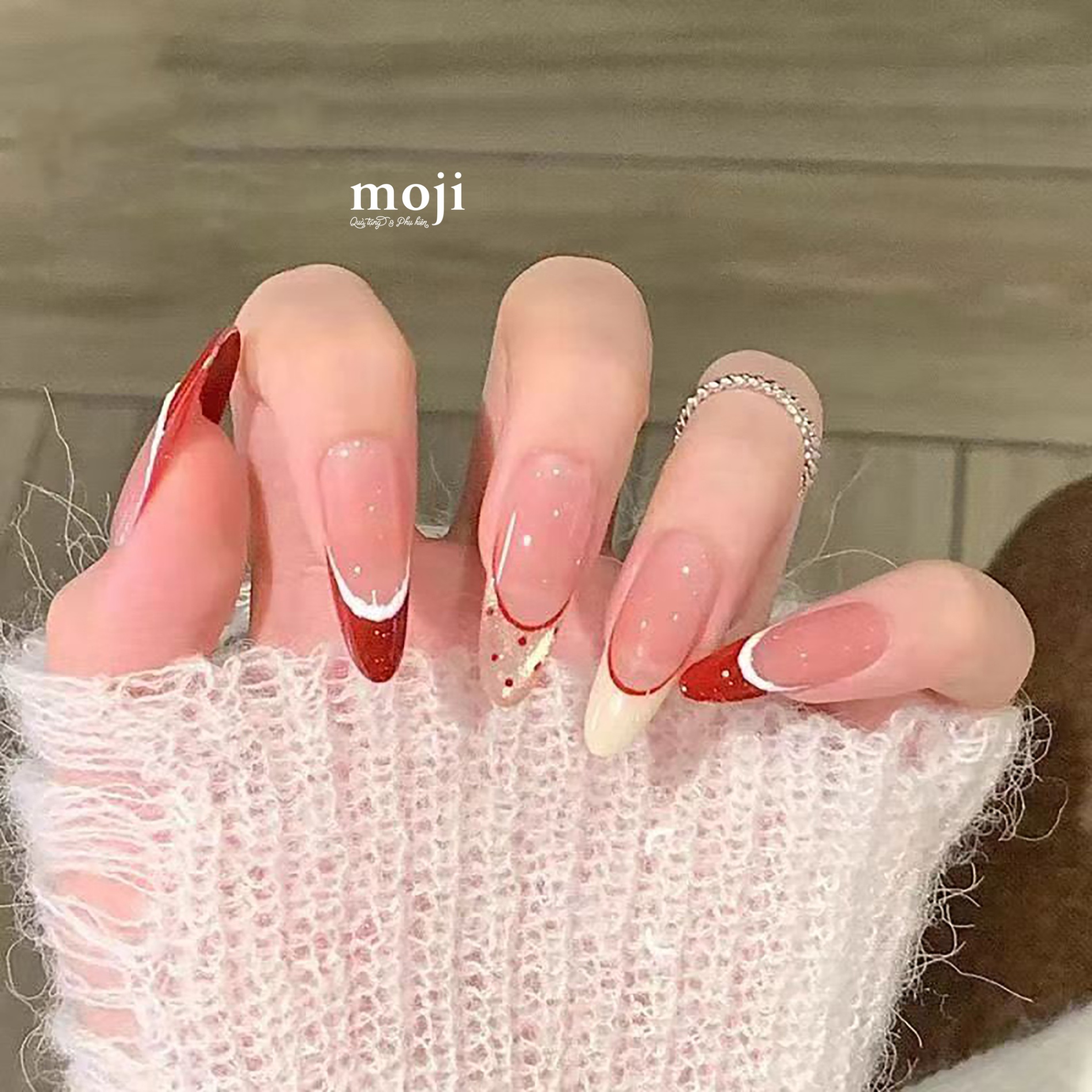 A.806 Bộ móng tay giả French manicure phối màu chấm bi kèm keo S204 set10