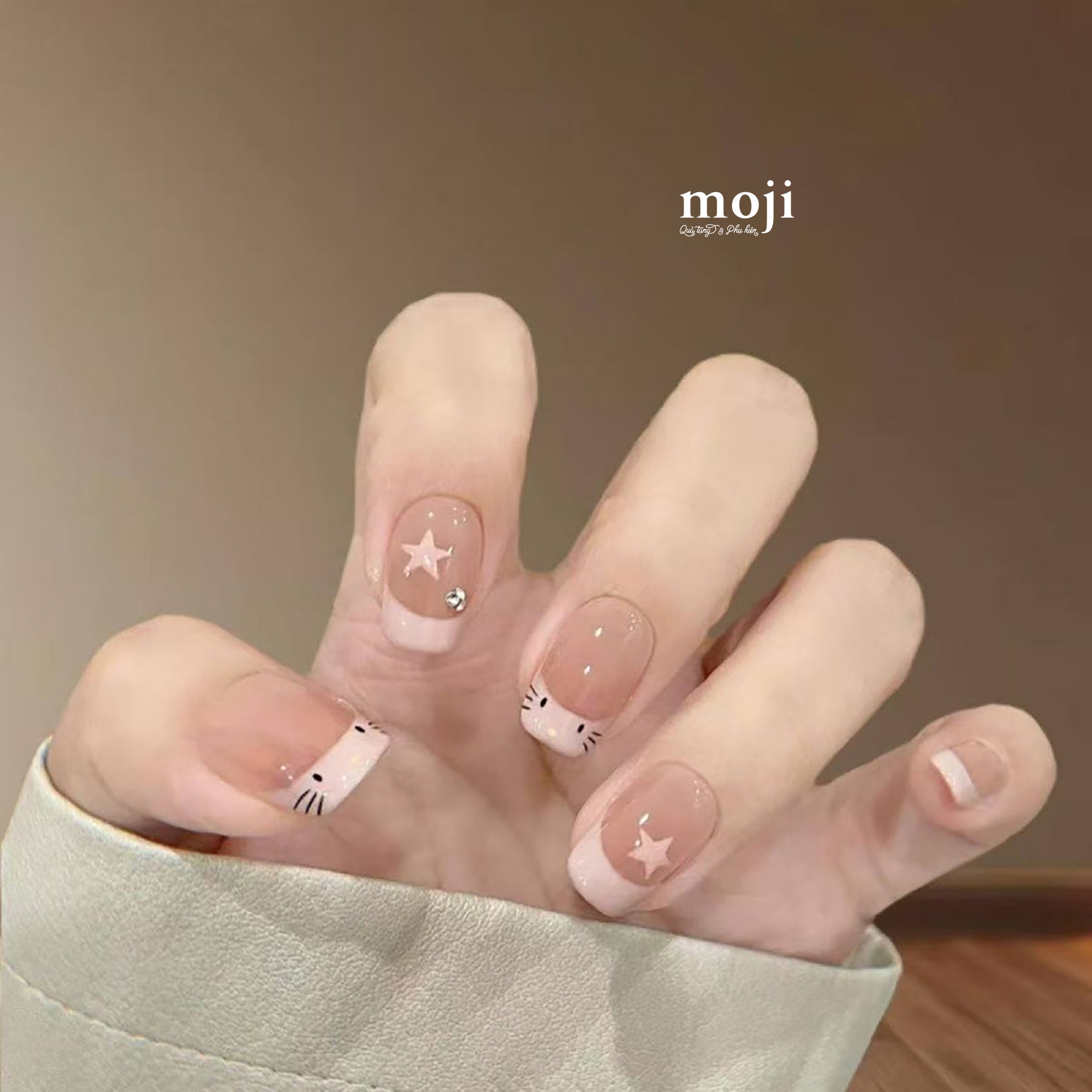 Móng tay giả Sanrio family Hello Kitty face star French manicure S237 set10