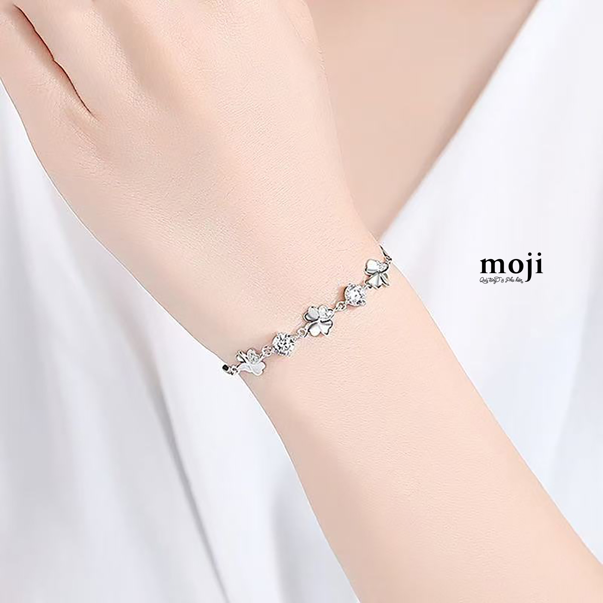 A.840 Vòng đeo tay Cỏ may mắn 1 cánh đính đá