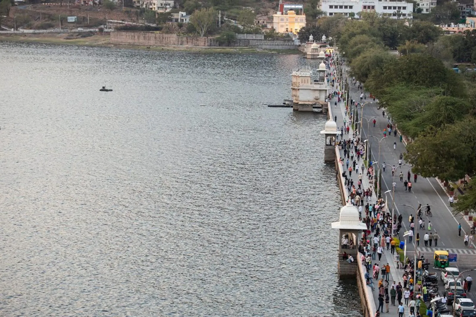 Evening walk along Fateh Sagar Lake promenade, Udaipur
