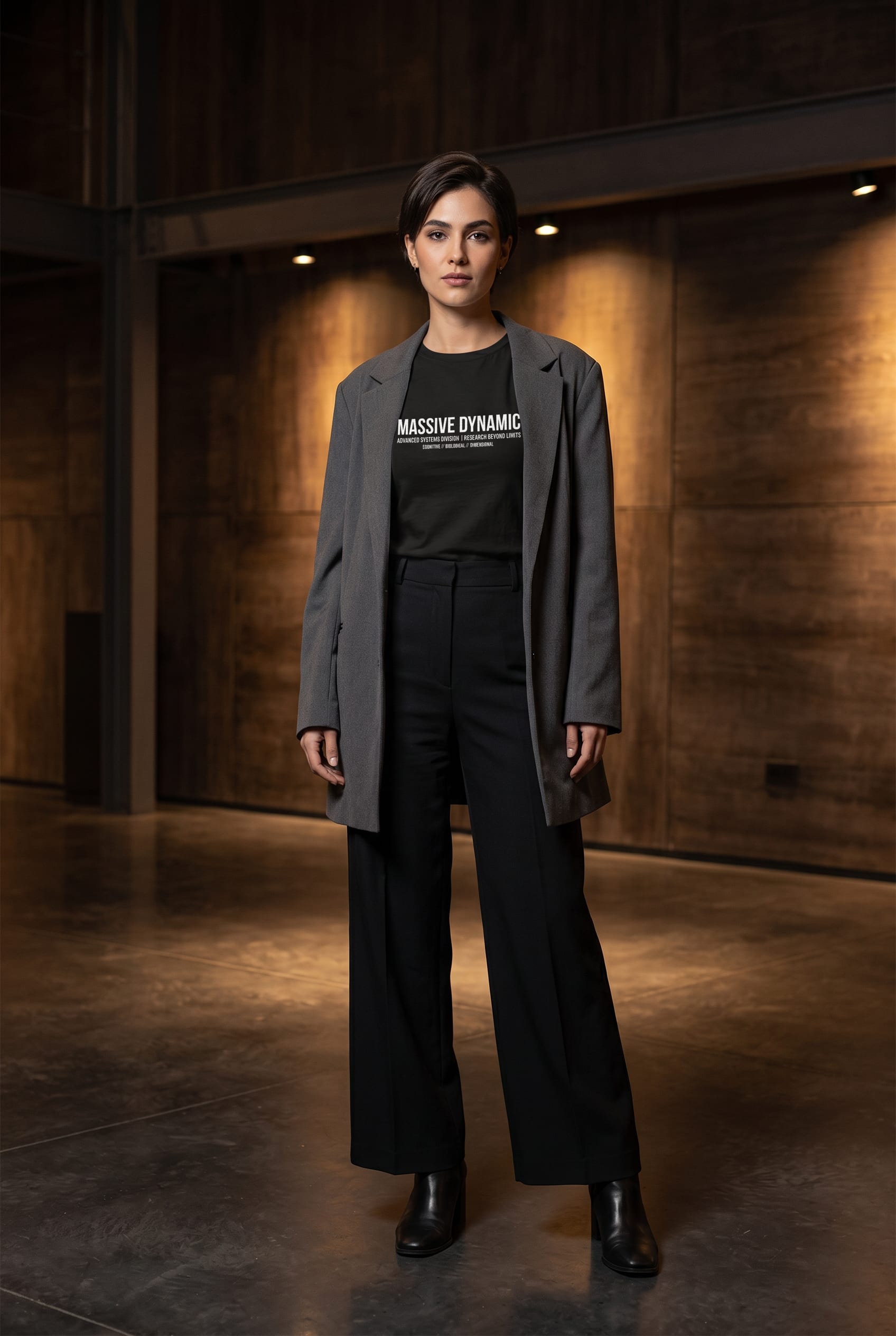 Look ajustado elegante com camiseta justa, calça wide leg e jaqueta comprida