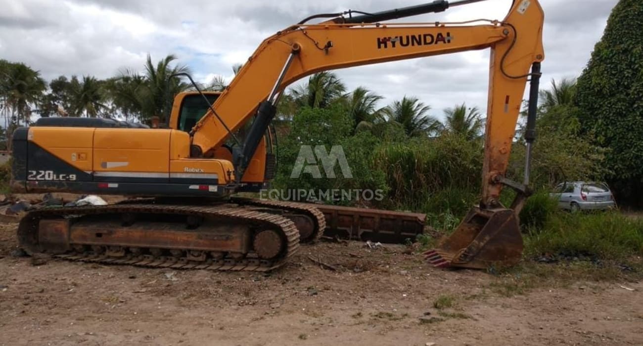 Escavadeira Hyundai | AM Equipamentos