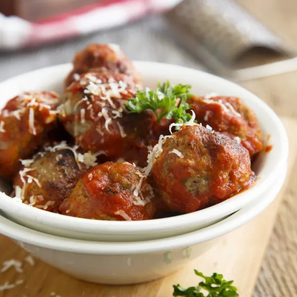 Boulettes italiennes allégées avec sauce tomate maison