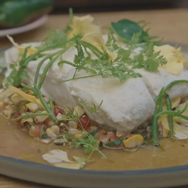 Papillotes de flétan et sauce vierge aux gadelles