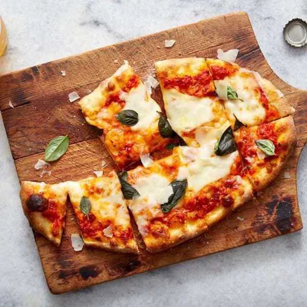 Pizza végétarienne à la friteuse à air