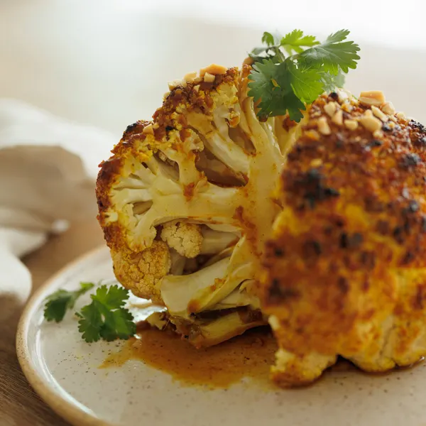 Chou-fleur au four rôti à l'érable et au miso