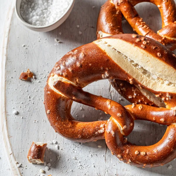 Bretzels g&eacute;ants maison au four