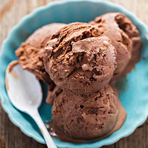 Délice glacé aux poires et au chocolat
