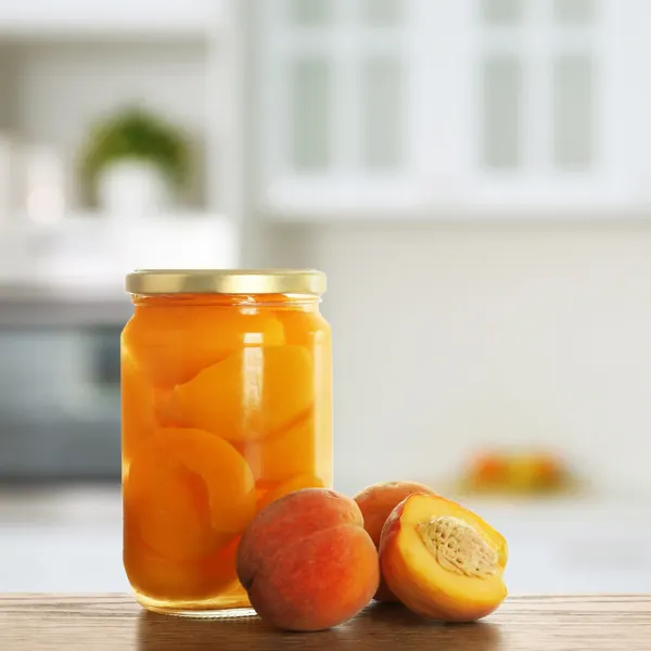 Petit guide pour préparer des conserves de pêches dans le sirop
