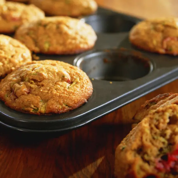 Muffins aux courgettes et aux framboises