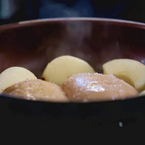 Foie gras poêlé aux pommes