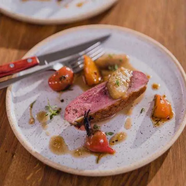 Poitrines de canard aux pommes