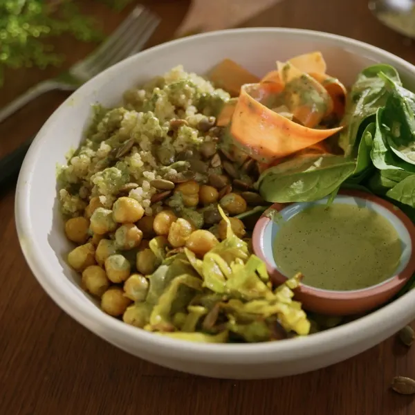 Bol de quinoa sauce verte