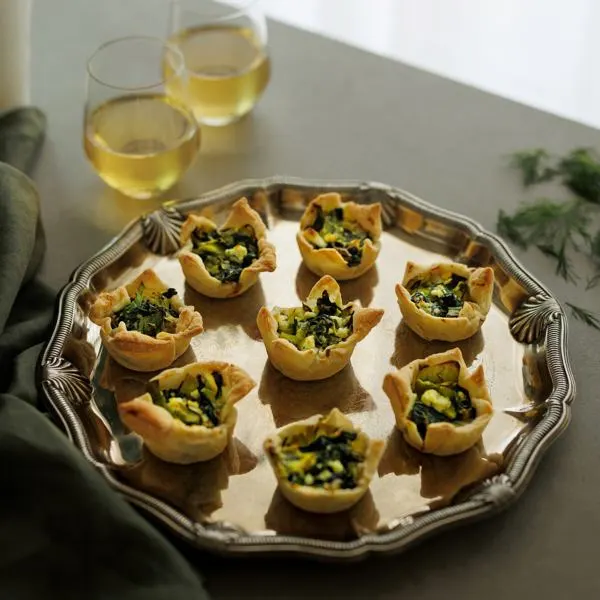 Bouchées feuilletées au poireau, épinard et feta