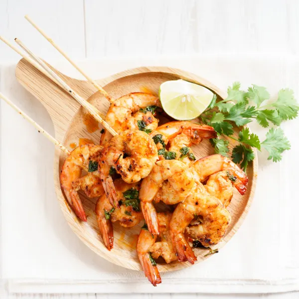 Brochettes de crevettes à la lime et la coriandre