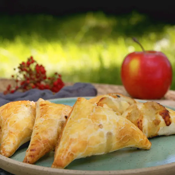 Chaussons aux pommes et cheddar