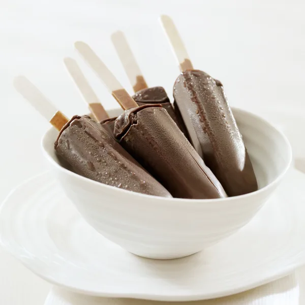 Fudge glacé (popsicle au chocolat)