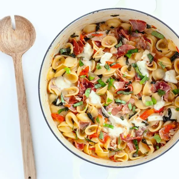 Pâtes « one pot » aux tomates cerises et au proscuitto