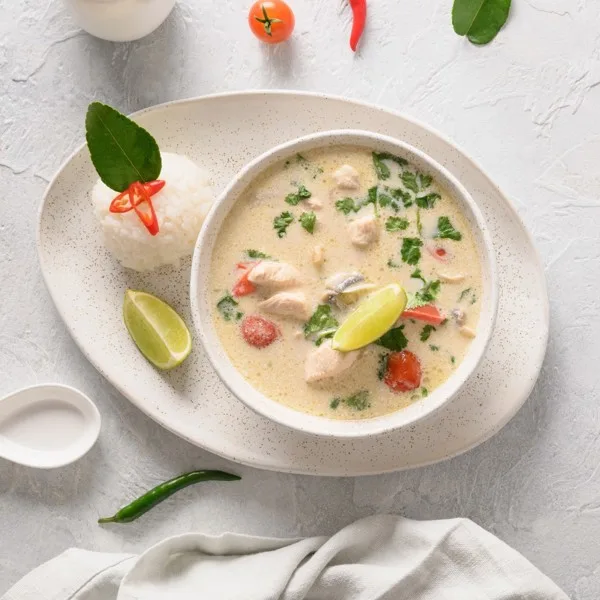 Soupe au poulet et au galanga (Tom Kha Kai)  
