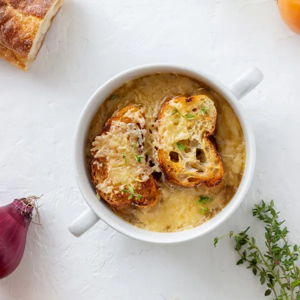 Soupe à l'oignon gratinée facile