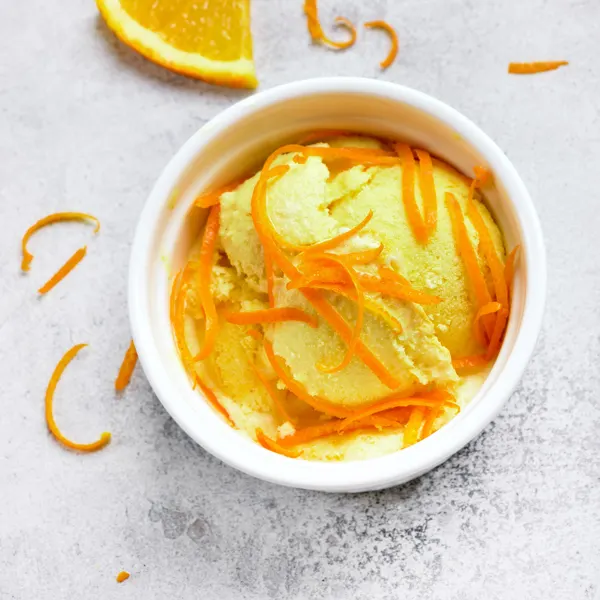 Crème glacée orange et vanille