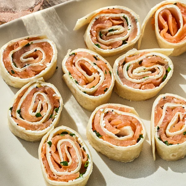 Sandwich roulé au saumon fumé