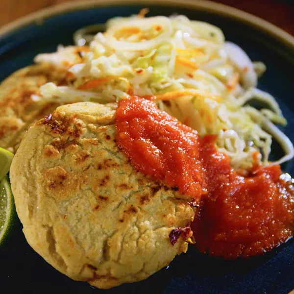 Pupusas courge et haricots