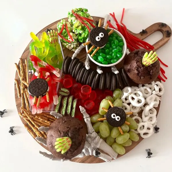 Halloween : comment préparer un plateau de bonbons spectaculaire