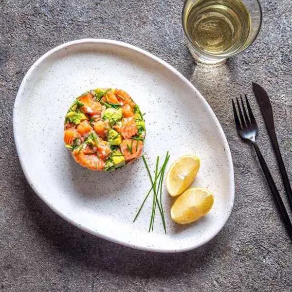 Tartare de saumon à la pomme et au feta