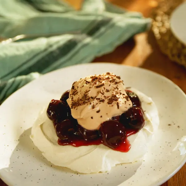 Pavlova façon forêt-noire