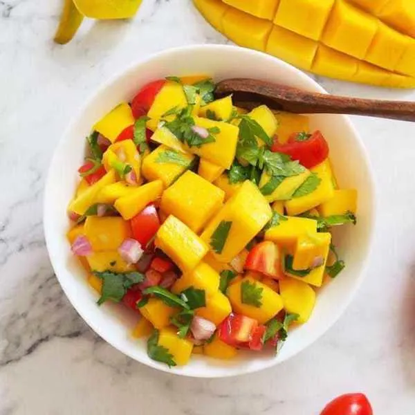 Salsa de tomates et de mangue