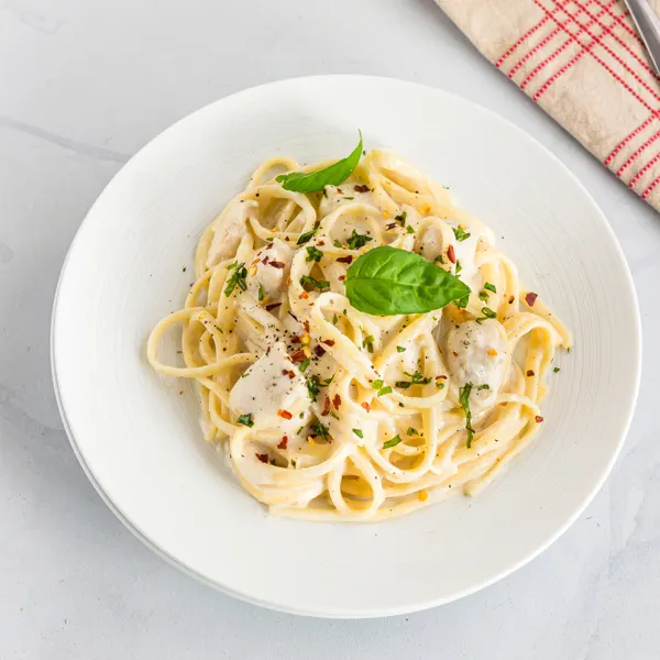 Fettucine Alfredo allégée au chou-fleur