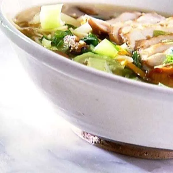 Soupe-repas asiatique à personnaliser