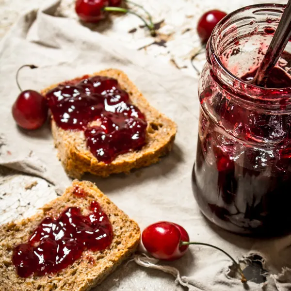 Confiture aux petits fruits et graines de chia