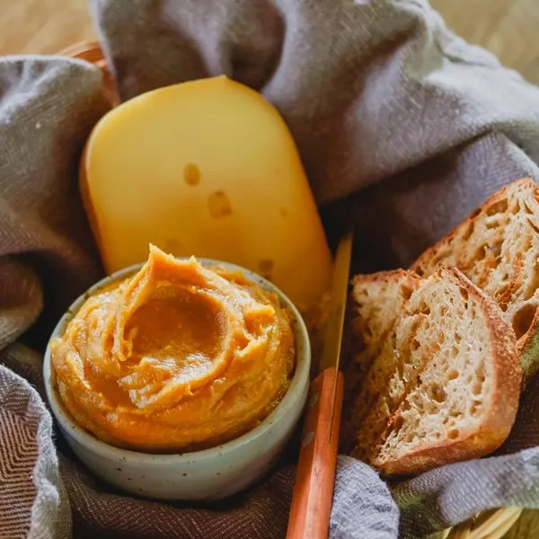 Beurre de courge, pommes et érable