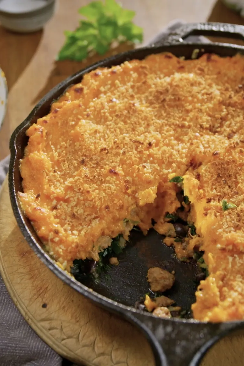 Casserole de pâté à la patate douce et aux saucisses