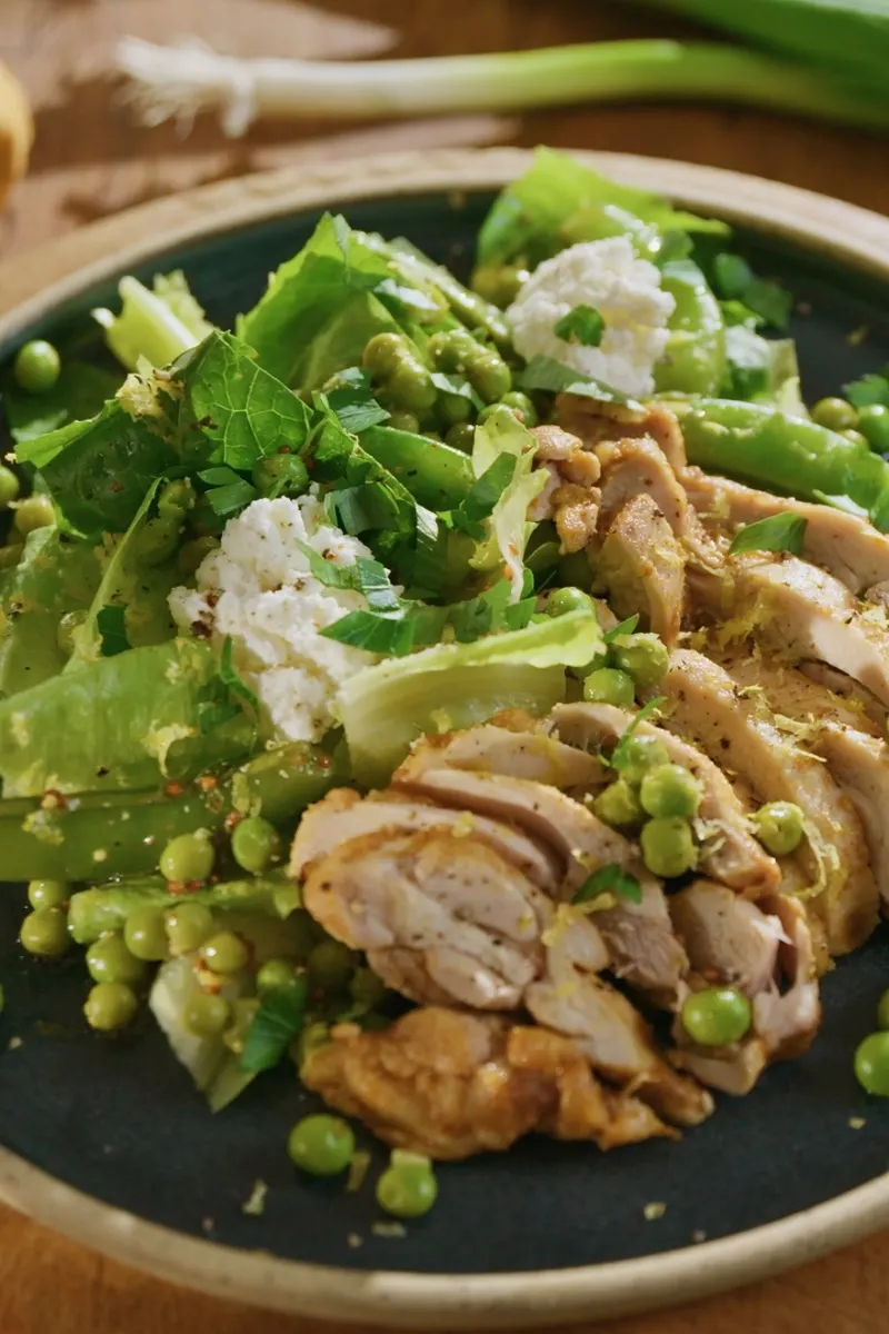Salade de petits pois et poulet au cumin