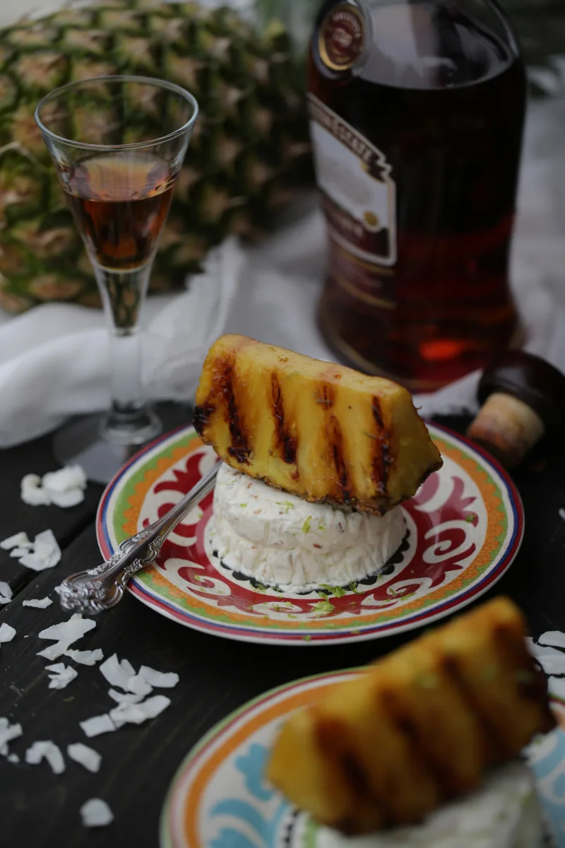 Ananas grillés avec crème fouettée