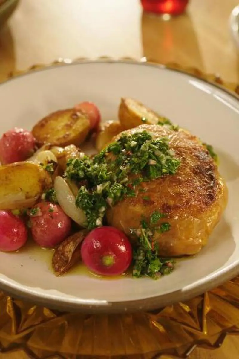 « Poitrine » de tofu sauce chimichurri